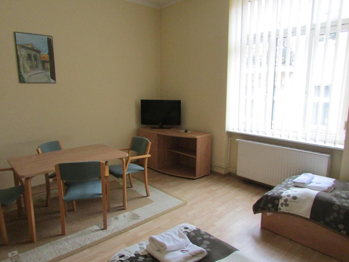 Cdr Aparthotel Kraków Exteriör bild