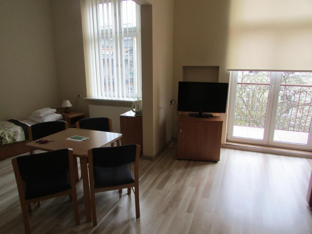 Cdr Aparthotel Kraków Exteriör bild